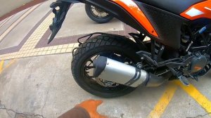 KTM Adventure 250 First impression #Adventure 250 Vs 390 Features comparison ||
