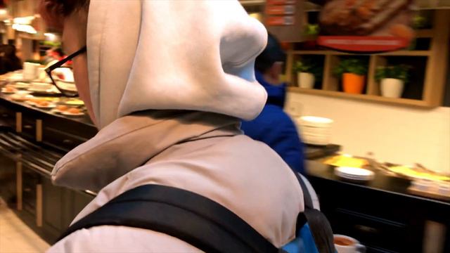 НАКОРМИЛИ БЕЗДОМНОГО, А ОН НАМ СКАЗАЛ... смотреть онлайн