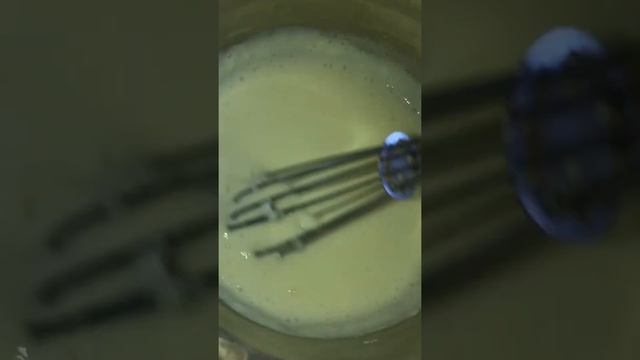 Пироги с повидлом и сгущенкой