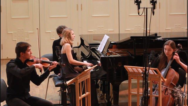 Дворжак Трио смотреть онлайн