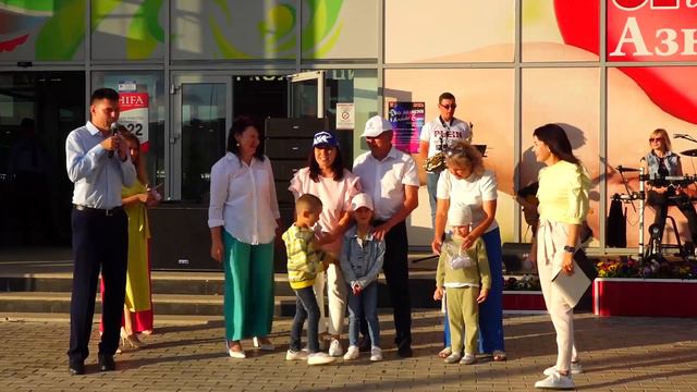 В Азнакаево прошёл День молодёжи смотреть онлайн