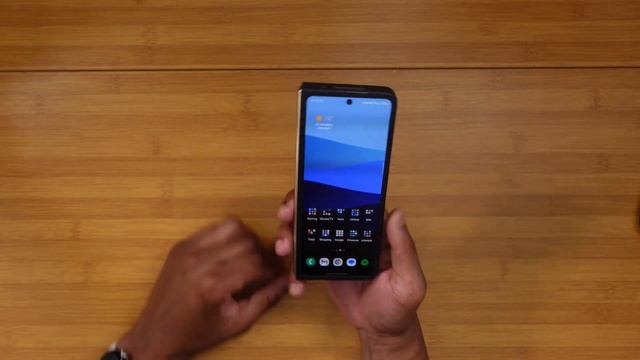 Galaxy Z Fold 4 FULL REVIEW | Part 1 смотреть онлайн