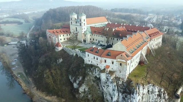 Бенедиктинское аббатство. смотреть онлайн