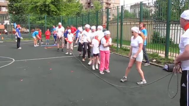 "Ромашки от Марии Плюс" прыгают с канатом. смотреть онлайн