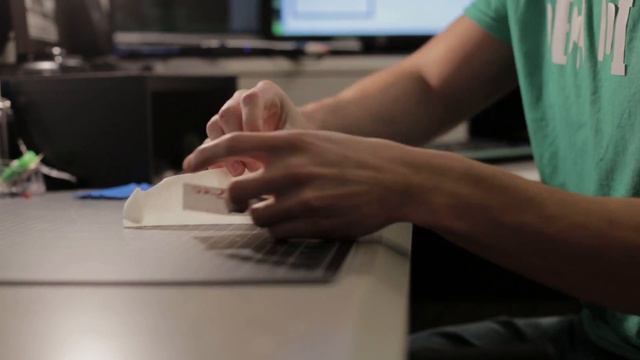 Decal Dino: Creating decals with a purpose смотреть онлайн