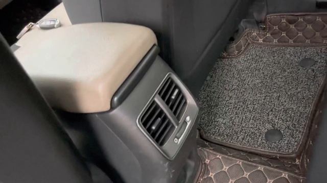 Ko cần bỏ ra hơn 400 làm gì, chỉ cần tầm 100 tr là mua đc.. 2020 bản đủ đi hơn 2 vạn смотреть онлайн
