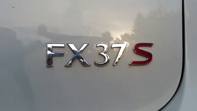 Infiniti FX37S Аэросъемка Phantom 4 смотреть онлайн