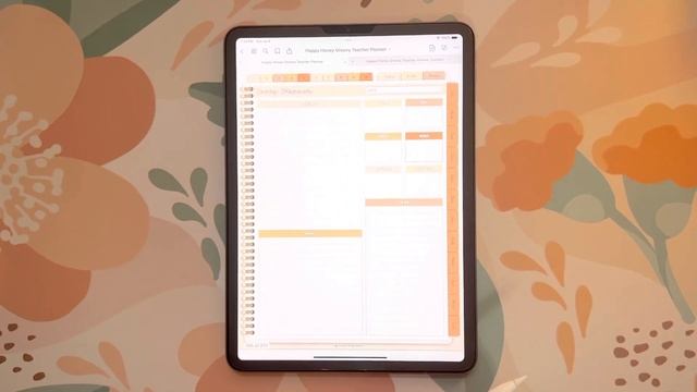 Undated Groovy Teacher Digital Planner смотреть онлайн