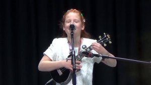 "На далекой Амазонке", муз. В. Берковского, ст. Р. Киплинга (пер. С. Маршака), исп. Валерия Лысенко