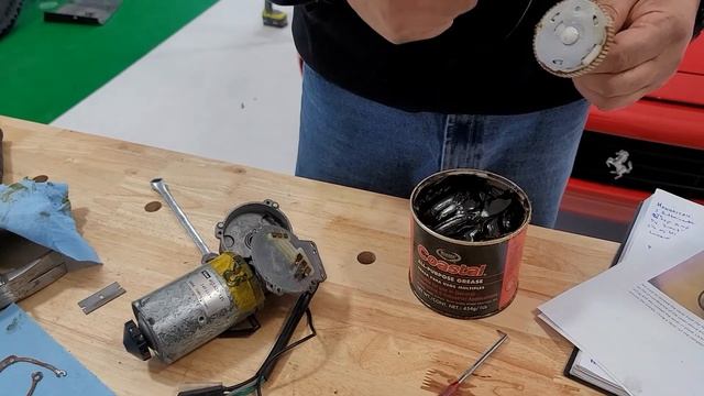 Ferrari F355 Headlight motor repair смотреть онлайн