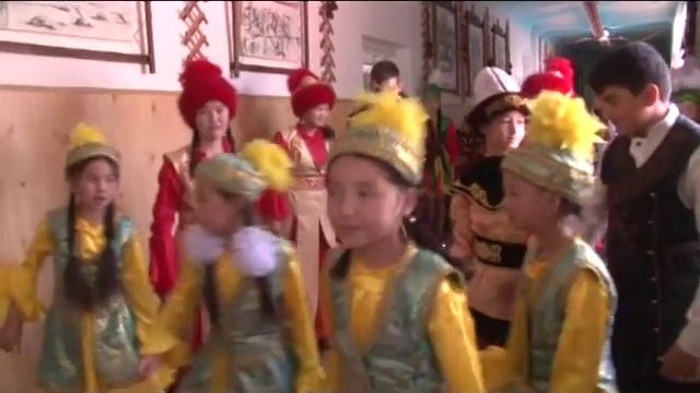 УОКЛ №1 им.Ч.Айтматова День Государственного языка смотреть онлайн
