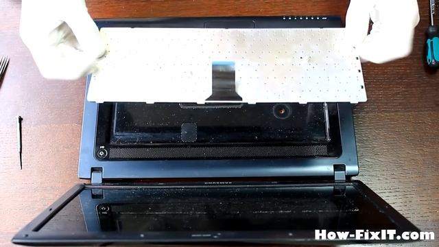 How to replace keyboard on Samsung R518, R520, R522 laptop смотреть онлайн