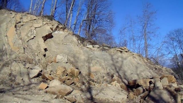 Опасный оползень Сели