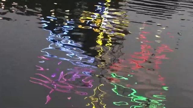 Семейный праздник Лой Кратонг. Family holiday Loy Krathong смотреть онлайн
