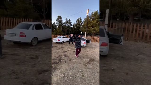 Ислам Каримов среди братьев горцев в горах тляраты, танцуют лезгинку. смотреть онлайн