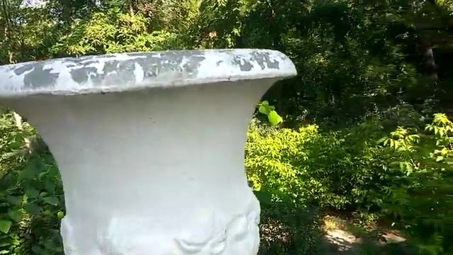 Жизнь нашего города .Каменные чаши у входа в парк . смотреть онлайн