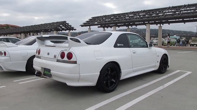 Nissan Skyline R33 GT-R V-Spec смотреть онлайн
