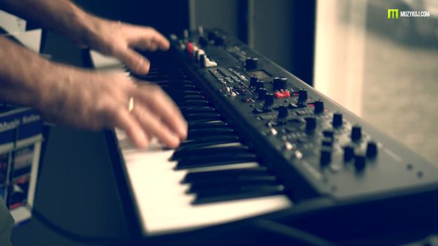 YAMAHA YC 61 PADS SYNTH смотреть онлайн