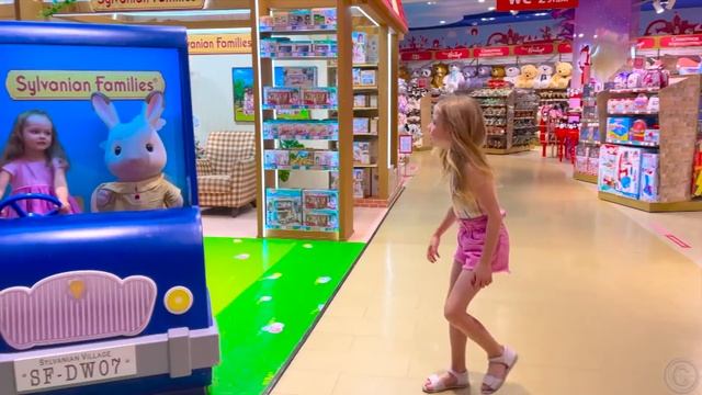 Nastya cuida do bebê que se perdeu na loja de brinquedos смотреть онлайн