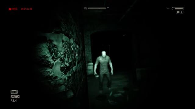 Прохождение Outlast часть 1