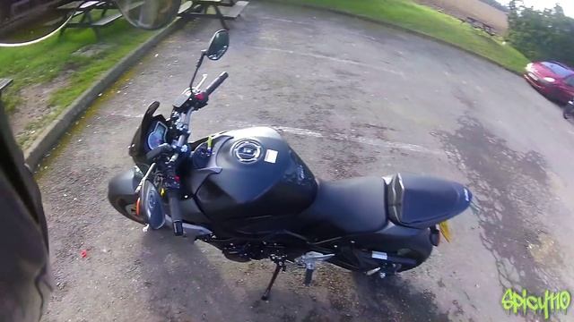 Suzuki GSR-750 Review!