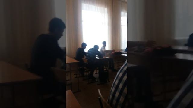 Когда скучно на парах😂😂😂😂😂🔝🔝