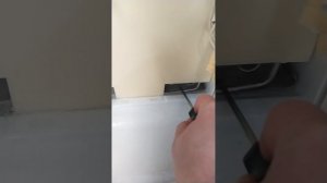 Холодильник Позис. Забилось сливное отверстие.