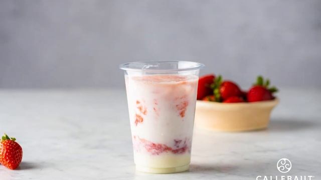Iced White Chocolate with Strawberry Swirl смотреть онлайн