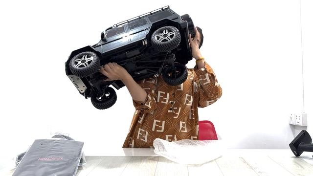 UNBOXING MERCEDES BRABUS G550 PRO 4X4 CRAWLER TRACTION HOBBY смотреть онлайн