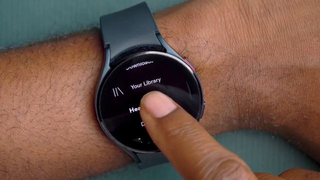 Samsung Galaxy Watch 4 Review - A Worthy Competitor смотреть онлайн