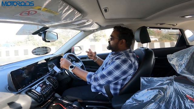 Kia Sonet 1.0L Turbo DCT | Mileage, Performance, Ride & Handling | सारी जानकारी | Motoroids Hindi смотреть онлайн