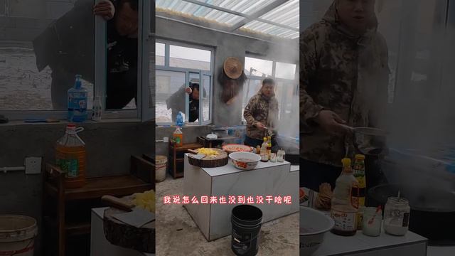 你们吃过炖兔子吗？套路鼎鼎一只大肉兔，来道土豆炖兔子尝尝鲜！【东北村花】 смотреть онлайн