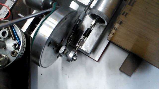 Зарядка от костра,campfire charging .Stirling engine Двигатель Стирлинга с генератором смотреть онлайн