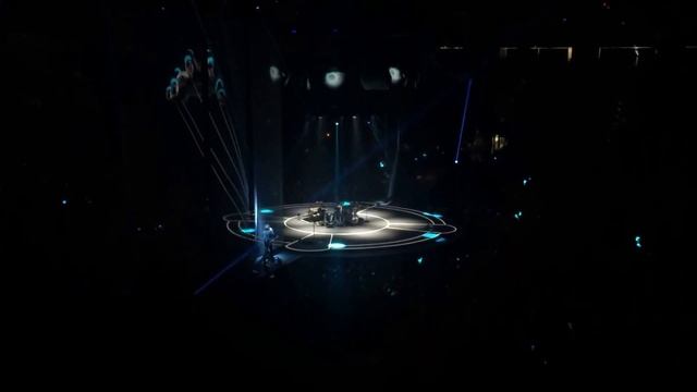 Muse at Oracle Arena, The Handler, Drones Tour смотреть онлайн