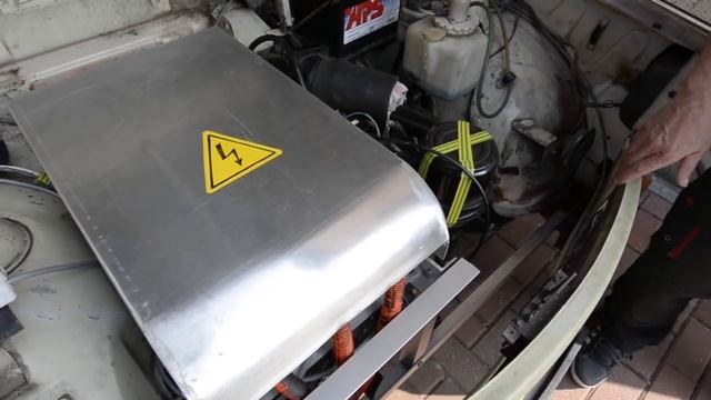 E Trabant смотреть онлайн