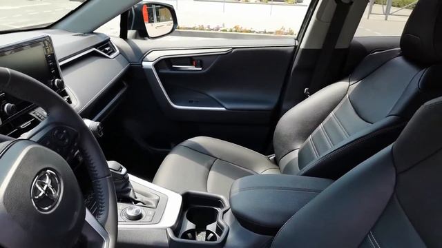 Видеопрезентация автомобиля Рав 4 Престиж Сейфети черный смотреть онлайн
