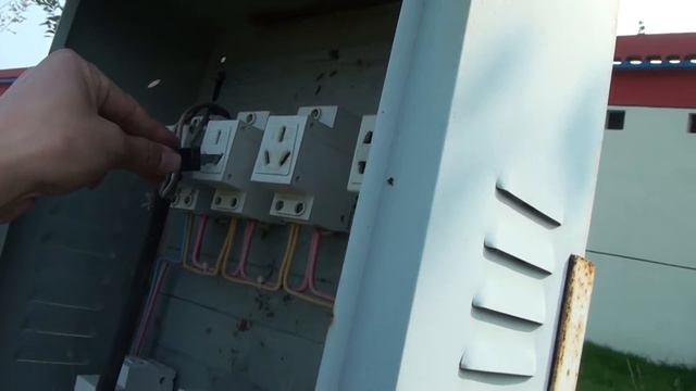 Electric Vehicle Charging смотреть онлайн