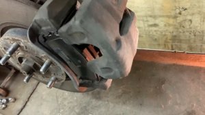 Замена передних и задних тормозных колодок на KIA SPORTAGE