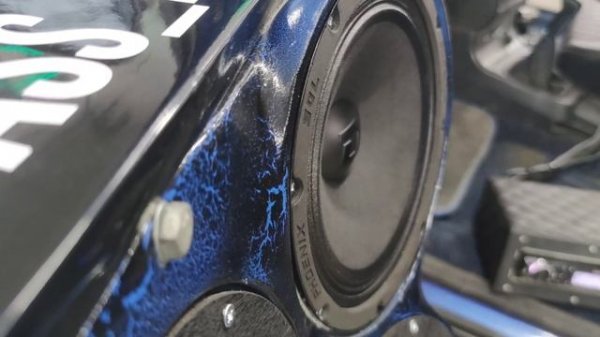 Обзор на динамики DL audio SQL 200