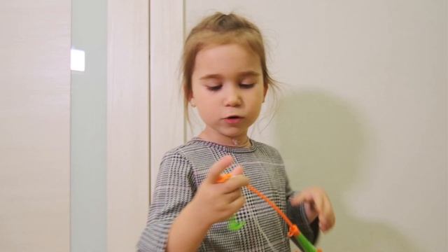 Саша и Веся, Топ 7 игр для дома с детьми! Активные игры дома. смотреть онлайн
