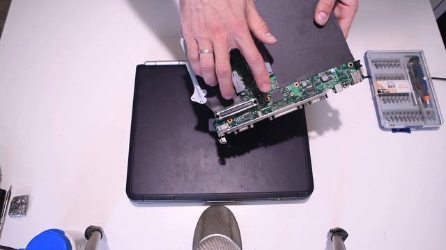 Ремонт ноутбука HP Compaq NW8000 смотреть онлайн