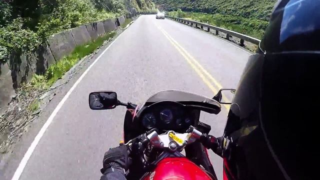 Suzuki RF400 GoPro Manawatu Gorge смотреть онлайн