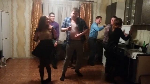 20 лет , танец "хью джекмана" смотреть онлайн