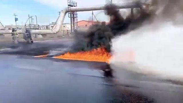 Пожар на дороге в Волжском смотреть онлайн