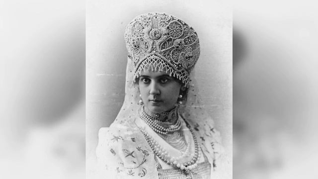 Кокошник. История головного наряда