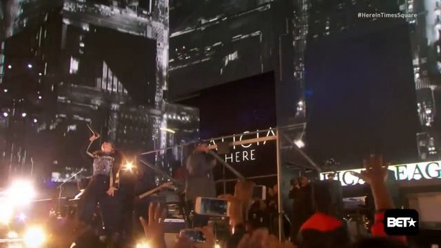 Jay Z & Alicia Keys - Empire State of Mind LIVE смотреть онлайн