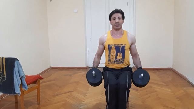Прокачка бицепса дома. Урок фитнеса №14 смотреть онлайн
