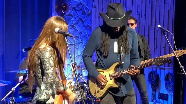 Ally Venable and Larry Mitchell at The Sound Wall in Opelika, AL - 6/24/2021 смотреть онлайн
