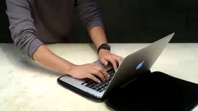 Booq Mamba Protective Sleeve For Mac Book Air & Mac Book Pro 13"(MSL13-GRY) смотреть онлайн