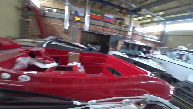 Экскурсия на заводе катеров velvette | Покупка яхты | VLOG | Жизнь пловца смотреть онлайн